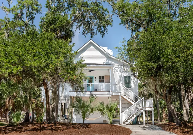 Photo 1 of Single family home for sale at 211 Jungle Rd, Edisto Island, SC 29438 | MLS# 26026984 | Listing updated on 2026-09-30