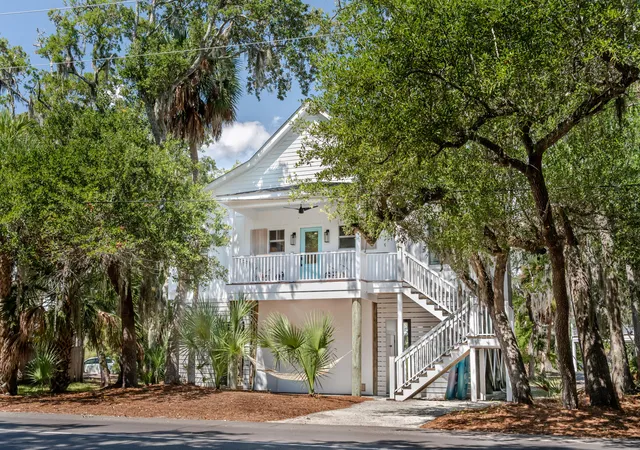 Photo 2 of Single family home for sale at 211 Jungle Rd, Edisto Island, SC 29438 | MLS# 26026984 | Listing updated on 2026-09-30