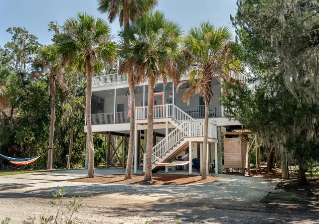 Photo 3 of Single family home for sale at 211 Jungle Rd, Edisto Island, SC 29438 | MLS# 26026984 | Listing updated on 2026-09-30