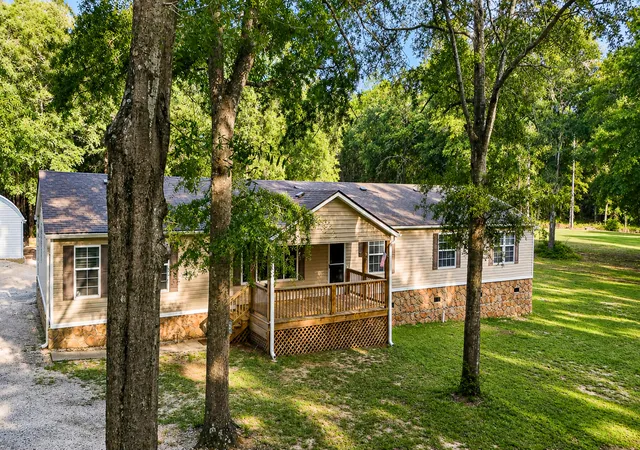 Photo 4 of Single family home for sale at 1222 Birch Dr, Summerton, SC 29148 | MLS# 26024962 | Listing updated on 2026-10-20