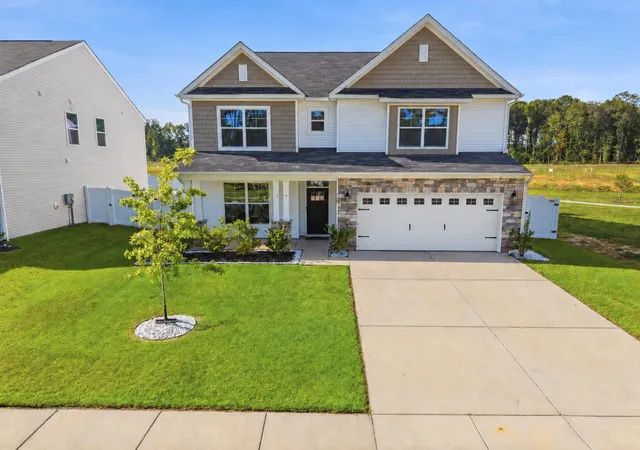 Photo 2 of Single family home for sale at 123 Palfrey Dr, Ridgeville, SC 29472 | MLS# 26025965 | Listing updated on 2026-10-12