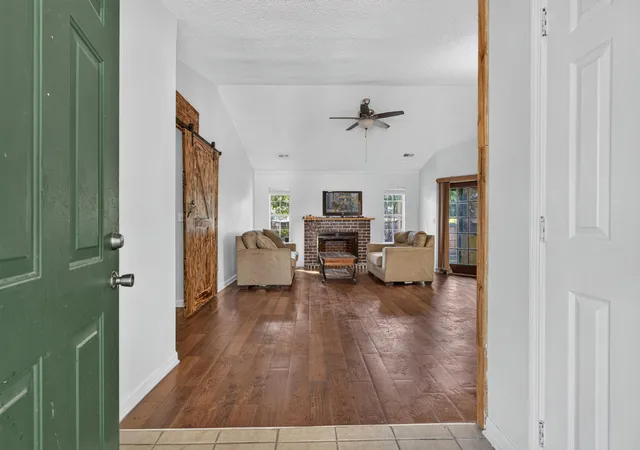 Photo 2 of Single family home for sale at 121 Paddock Way, Summerville, SC 29486 | MLS# 26029454 | Listing updated on 2026-10-29