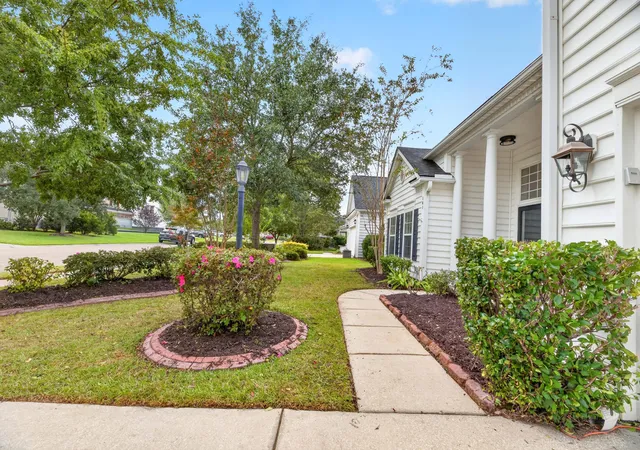 Photo 2 of Single family home for sale at 141 Gathering Is Rd, Summerville, SC 29485 | MLS# 26027867 | Listing updated on 2026-10-10