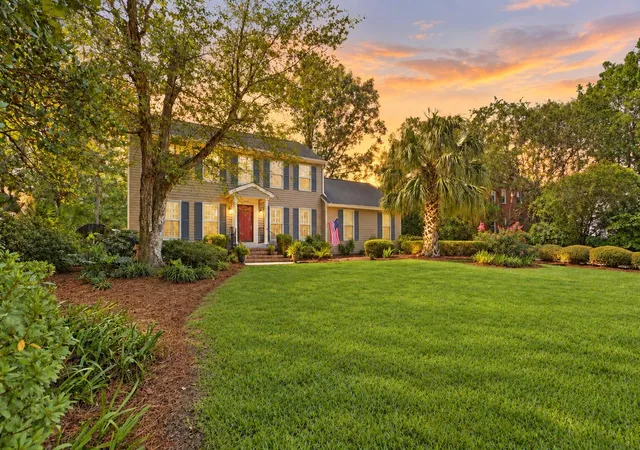 Photo 1 of Single family home for sale at 1894 Ashley Hall Rd, Charleston, SC 29407 | MLS# 26026248 | Listing updated on 2026-09-25