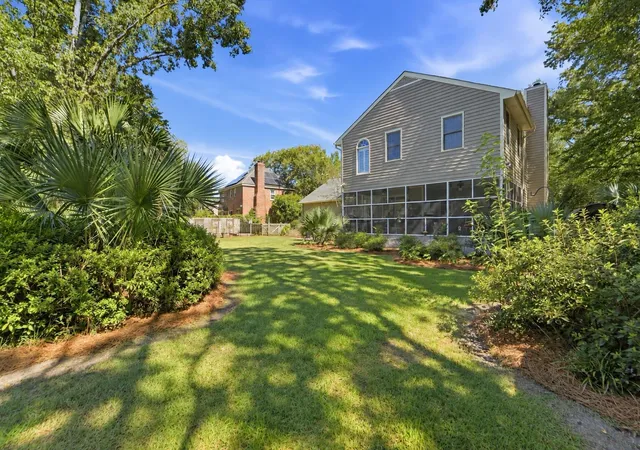Photo 4 of Single family home for sale at 1894 Ashley Hall Rd, Charleston, SC 29407 | MLS# 26026248 | Listing updated on 2026-09-25