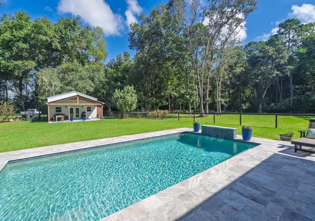 Photo 3 of Single family home for sale at 7836 Louis Berry Ln, Edisto Island, SC 29438 | MLS# 26025068 | Listing updated on 2026-09-10