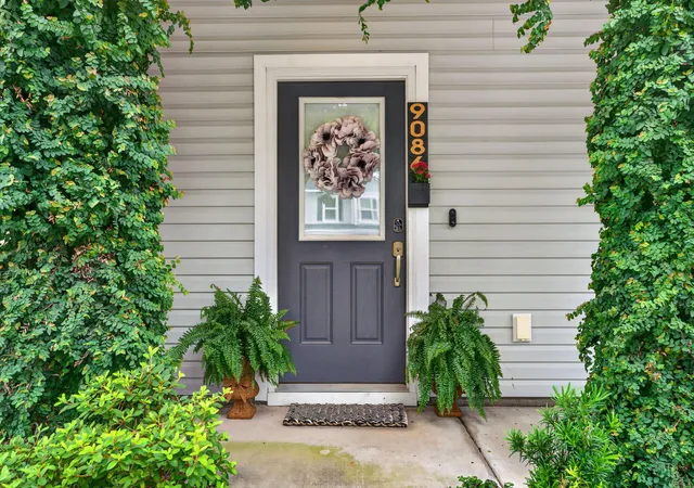 Photo 3 of Townhouse for sale at 9086 Parlor Dr, Ladson, SC 29456 | MLS# 26025284 | Listing updated on 2026-09-08