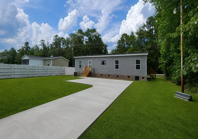 Photo 4 of Multi family home for sale at 13348 Highway 260, Manning, SC 29102 | MLS# 26026085 | Listing updated on 2026-10-06