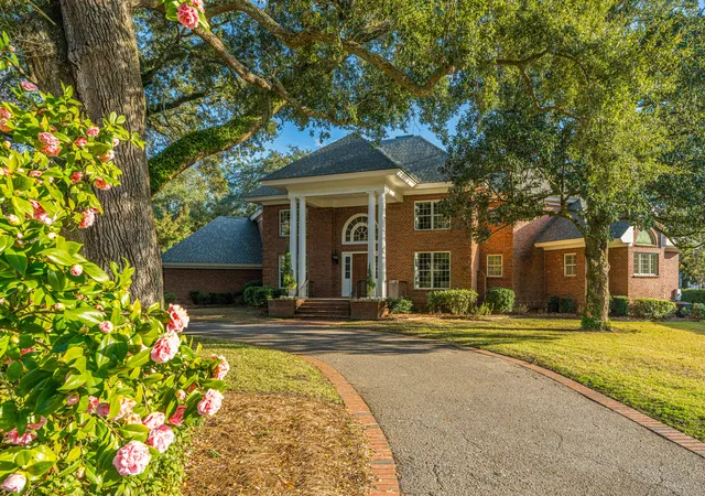 Photo 1 of Single family home for sale at 235 Country Clb Ln, Charleston, SC 29412 | MLS# 26025285 | Listing updated on 2026-09-08