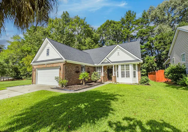 Photo 1 of Single family home for sale at 104 Carolinian Dr, Summerville, SC 29485 | MLS# 26026812 | Listing updated on 2026-10-11