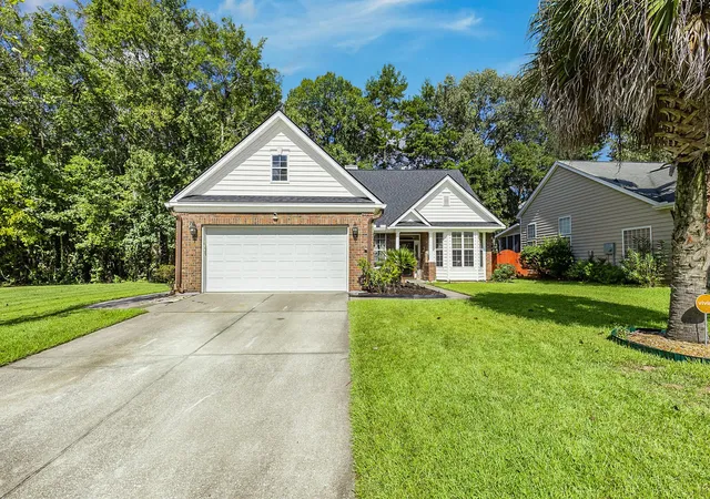 Photo 2 of Single family home for sale at 104 Carolinian Dr, Summerville, SC 29485 | MLS# 26026812 | Listing updated on 2026-10-11