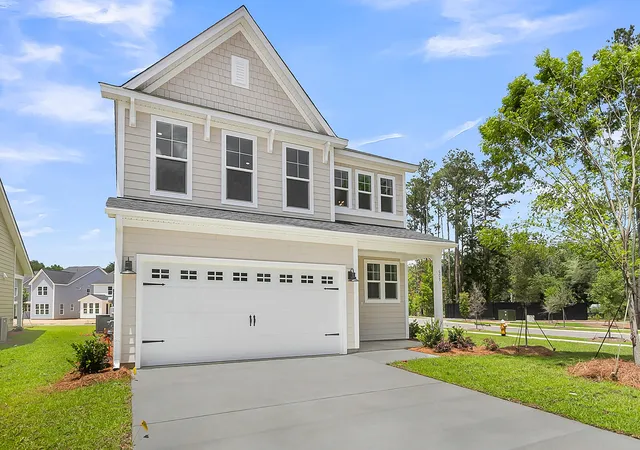 Photo 1 of Single family home for sale at 92 Crosswick St, Summerville, SC 29483 | MLS# 26028043 | Listing updated on 2026-10-10