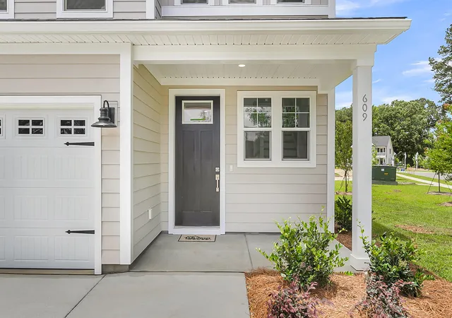 Photo 2 of Single family home for sale at 92 Crosswick St, Summerville, SC 29483 | MLS# 26028043 | Listing updated on 2026-10-10