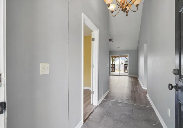 Photo 4 of Single family home for sale at 109 Dovetail Cir, Summerville, SC 29483 | MLS# 26025615 | Listing updated on 2026-09-16
