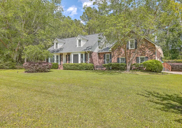 Photo 1 of Single family home for sale at 110 Beaverton Ct, Summerville, SC 29485 | MLS# 26027911 | Listing updated on 2026-10-15