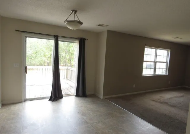 Photo 4 of Single family home for sale at 136 Shawnmoor Ln, Gaston, SC 29053 | MLS# 26027190 | Listing updated on 2026-10-11