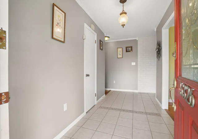 Photo 3 of Single family home for sale at 5326 Edith St, North Charleston, SC 29418 | MLS# 26025434 | Listing updated on 2026-09-10