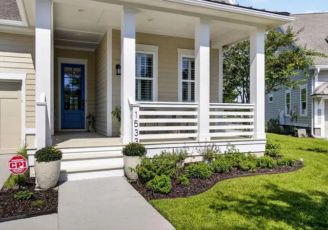 Photo 3 of Sale Pending at 1533 Billington Dr, Mount Pleasant, SC 29466 | MLS# 26025127 | Listing updated on 2026-09-20