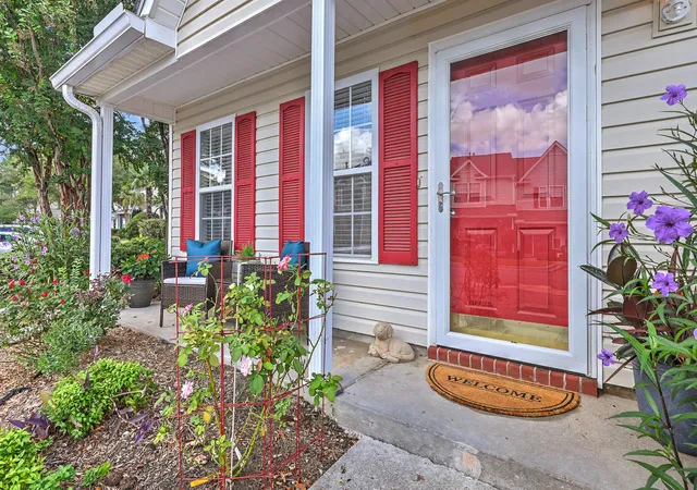 Photo 2 of Townhouse for sale at 122 Taylor Cir, Goose Creek, SC 29445 | MLS# 26025195 | Listing updated on 2026-09-22