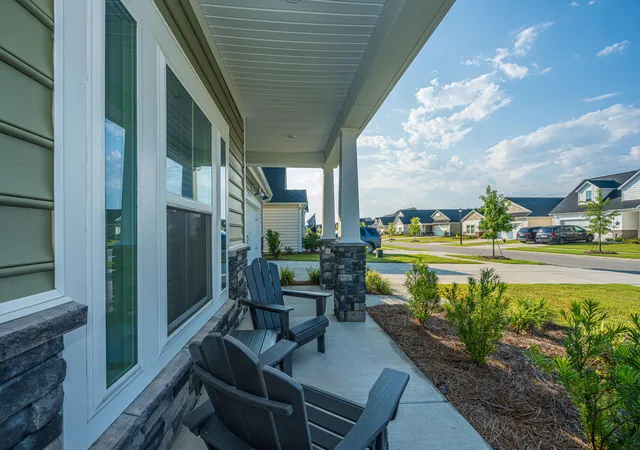 Photo 3 of Single family home for sale at 1046 Annes Revenge Run, Summerville, SC 29485 | MLS# 26024127 | Listing updated on 2026-09-30