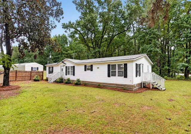 Photo 1 of Manufactured home for sale at 3952 Clover Hl Rd, Green Pond, SC 29446 | MLS# 26028083 | Listing updated on 2026-10-14