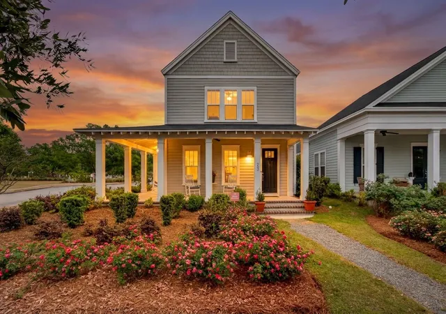 Photo 1 of Single family home for sale at 203 Gnarly Oak Ln, Summerville, SC 29485 | MLS# 26025266 | Listing updated on 2026-09-17