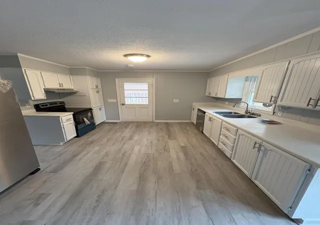 Photo 2 of Single family home for sale at 605 Lynwood Rd, Walterboro, SC 29488 | MLS# 26026624 | Listing updated on 2026-09-24