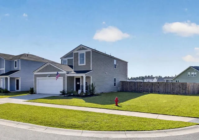 Photo 2 of Single family home for sale at 501 Frutchey Ct, Summerville, SC 29486 | MLS# 26025715 | Listing updated on 2026-10-13