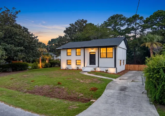 Photo 1 of Single family home for sale at 1411 Westway Dr, Charleston, SC 29412 | MLS# 26025211 | Listing updated on 2026-09-08