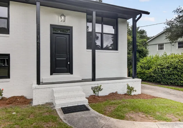 Photo 3 of Single family home for sale at 1411 Westway Dr, Charleston, SC 29412 | MLS# 26025211 | Listing updated on 2026-09-08