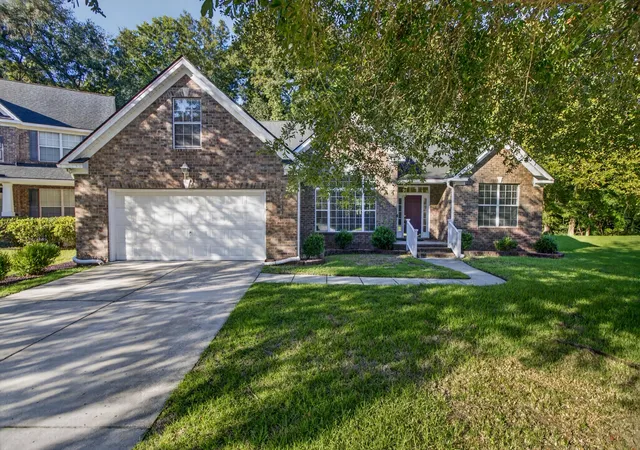 Photo 1 of Single family home for sale at 5112 Tinston Ct, Summerville, SC 29485 | MLS# 26027414 | Listing updated on 2026-10-07