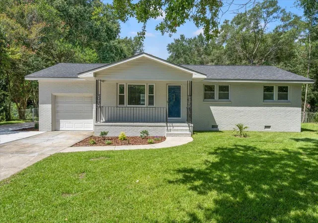 Photo 1 of Single family home for sale at 1333 Teal Ave, Charleston, SC 29412 | MLS# 26027242 | Listing updated on 2026-10-13