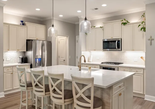 Photo 3 of Townhouse for sale at 2016 Kings Gate Ln, Mount Pleasant, SC 29466 | MLS# 26024921 | Listing updated on 2026-09-17