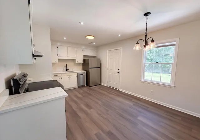 Photo 2 of Single family home for sale at 143 Dorchester Manor Blvd, North Charleston, SC 29420 | MLS# 26027056 | Listing updated on 2026-10-23