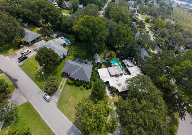 Photo 3 of Single family home for sale at 53 Chadwick Dr, Charleston, SC 29407 | MLS# 26024750 | Listing updated on 2026-09-02