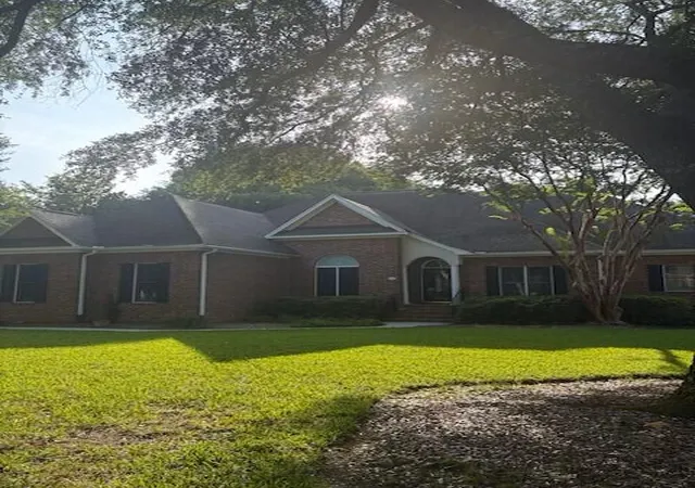 Photo 1 of Sale Pending at 520 Rice Planters Dr, Mount Pleasant, SC 29464 | MLS# 26024948 | Listing updated on 2026-09-13