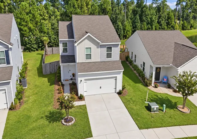 Photo 2 of Single family home for sale at 241 Parkwood Vista Way, Summerville, SC 29486 | MLS# 26025982 | Listing updated on 2026-10-21