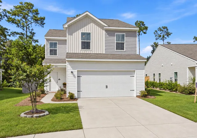 Photo 3 of Single family home for sale at 241 Parkwood Vista Way, Summerville, SC 29486 | MLS# 26025982 | Listing updated on 2026-10-21