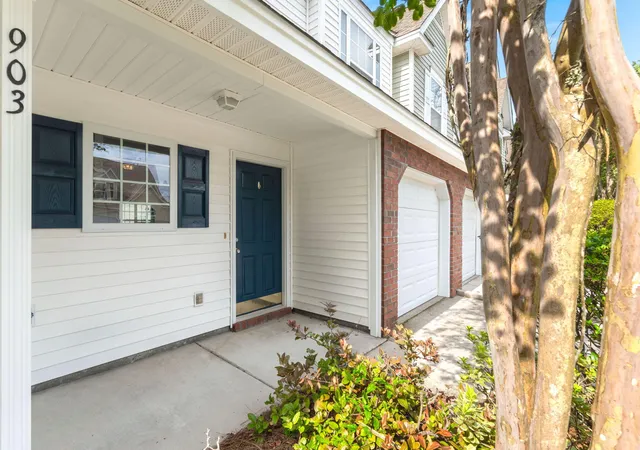 Photo 3 of Townhouse for sale at 903 Yellow Hawthorn Cir, Summerville, SC 29483 | MLS# 26026091 | Listing updated on 2026-10-16