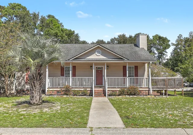 Photo 1 of Single family home for sale at 1186 Redbud Ct, Johns Island, SC 29455 | MLS# 26027162 | Listing updated on 2026-10-27