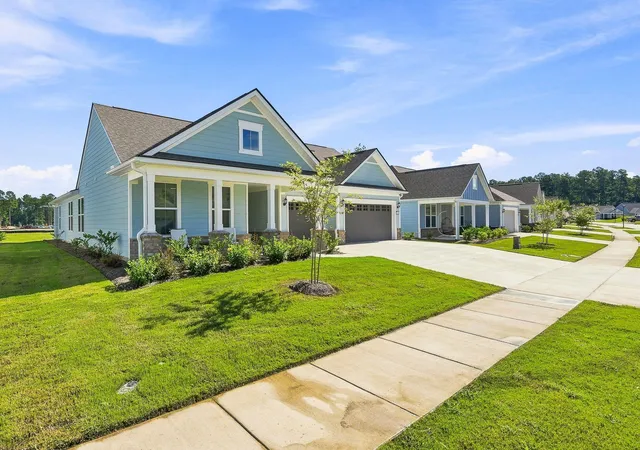 Photo 2 of Single family home for sale at 532 Pink Lily Ln, Summerville, SC 29486 | MLS# 26024935 | Listing updated on 2026-09-14