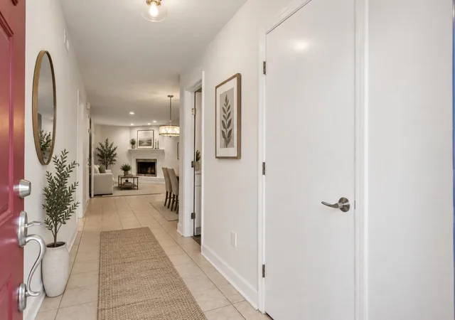 Photo 4 of Townhouse for sale at 1304 Ventura Pl, Mount Pleasant, SC 29464 | MLS# 26025162 | Listing updated on 2026-09-16