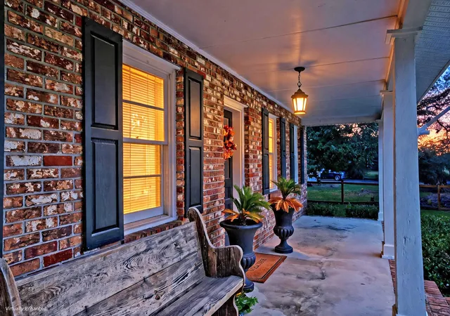 Photo 3 of Single family home for sale at 633 Gahagan Rd, Summerville, SC 29485 | MLS# 26027888 | Listing updated on 2026-10-09