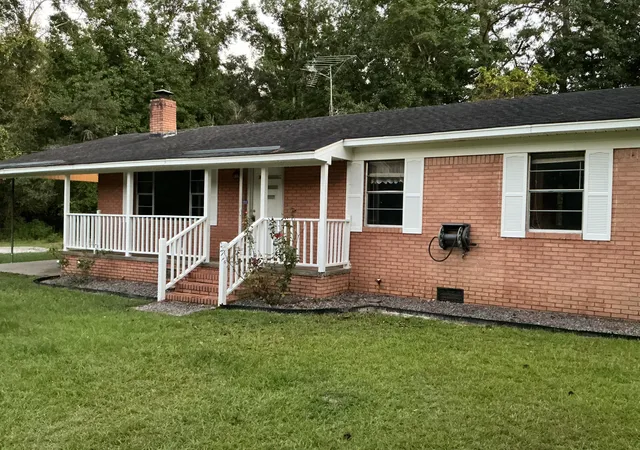 Photo 1 of Single family home for sale at 3417 Beulah Rd, Smoaks, SC 29481 | MLS# 26027008 | Listing updated on 2026-10-07