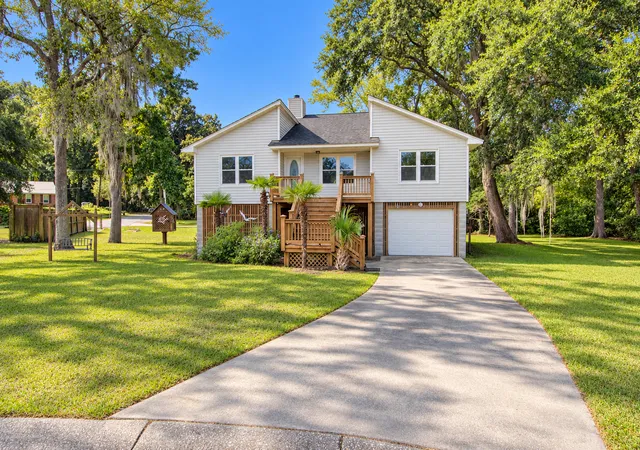 Photo 1 of Single family home for sale at 970 Night Heron Dr, Mount Pleasant, SC 29464 | MLS# 26026795 | Listing updated on 2026-10-02