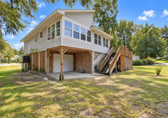 Photo 1 of Single family home for sale at 970 Night Heron Dr, Mount Pleasant, SC 29464 | MLS# 26026795 | Listing updated on 2026-10-02