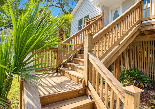 Photo 2 of Single family home for sale at 970 Night Heron Dr, Mount Pleasant, SC 29464 | MLS# 26026795 | Listing updated on 2026-10-02