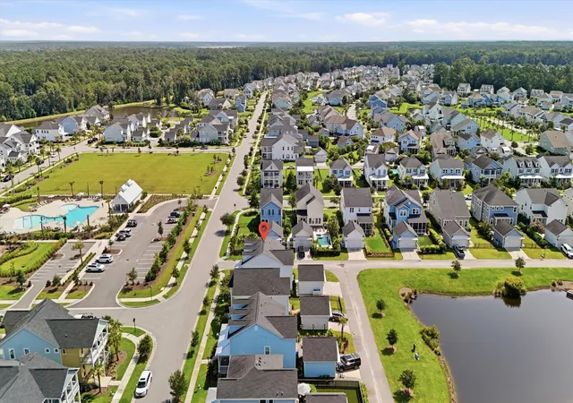 Photo 3 of Single family home for sale at 4030 Maidstone Dr, Mount Pleasant, SC 29466 | MLS# 26024770 | Listing updated on 2026-09-14