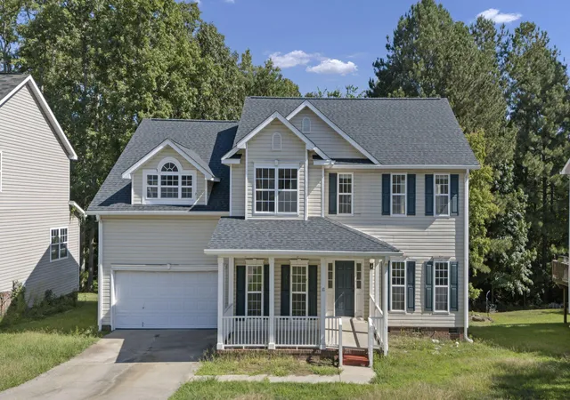 Photo 1 of Single family home for sale at 18 Persimmon Wood Ct, Irmo, SC 29063 | MLS# 26026051 | Listing updated on 2026-10-20