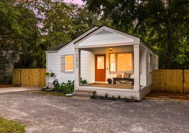 Photo 4 of Single family home for sale at 1373 Sumner Ave, North Charleston, SC 29406 | MLS# 26025240 | Listing updated on 2026-09-09